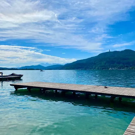 Apartment Ferienappartement „zuhaus' Am Worthersee“ *